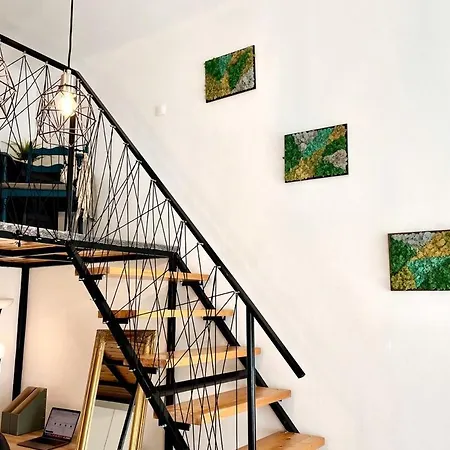 Premium W 2 Double Beds And Sofabed アパート