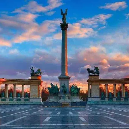 Premium W 2 Double Beds And Sofabed