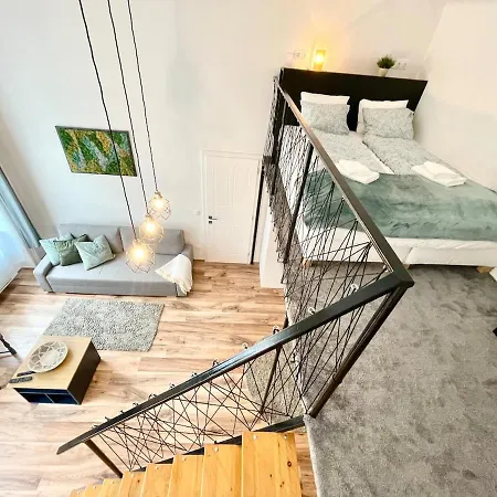 Premium W 2 Double Beds And Sofabed アパート ブダペスト