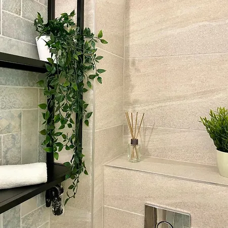 Premium W 2 Double Beds And Sofabed アパート *