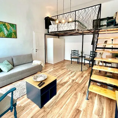 Premium W 2 Double Beds And Sofabed