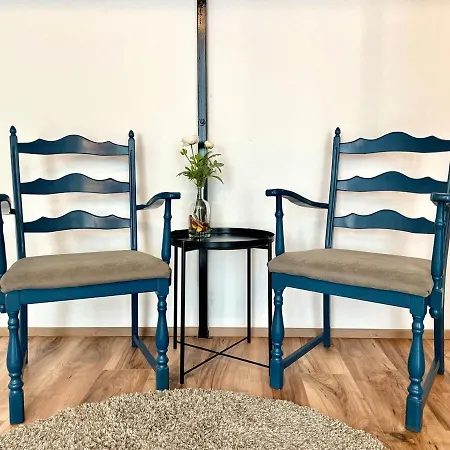 Premium W 2 Double Beds And Sofabed 公寓 *