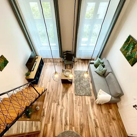 Premium W 2 Double Beds And Sofabed Apartment Budapest